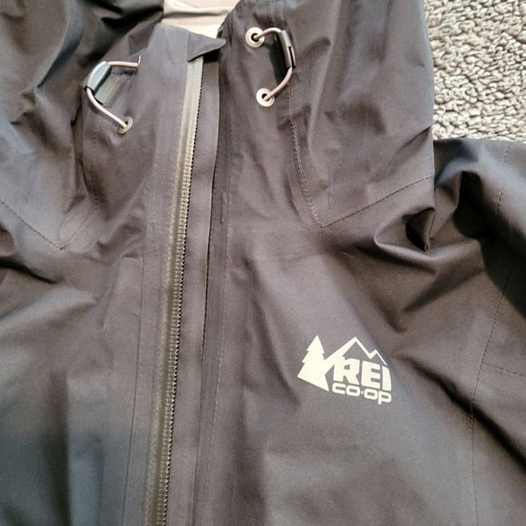 REI Co-op XeroDry GTX rain jacket - Picture 8 of 9
